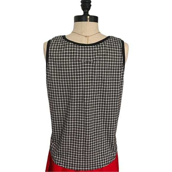 Vintage Tail Tech Black And White Tennis Top With Zipper - Size Medium - EUC - Picture 7 of 8